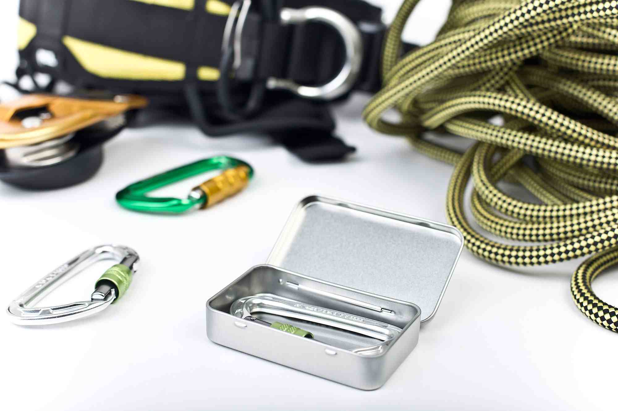 Petite boite poche metal portable