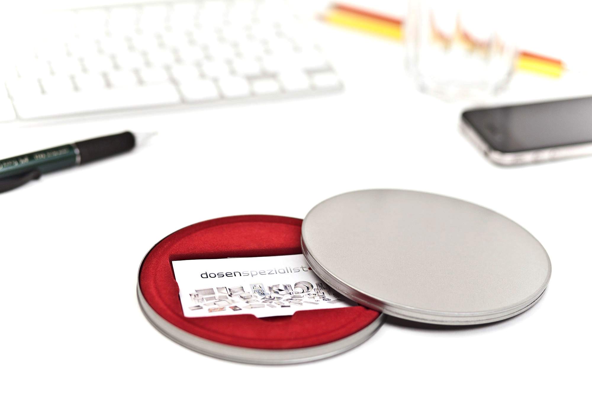 Boite metallique cylindrique pour cheques cadeaux